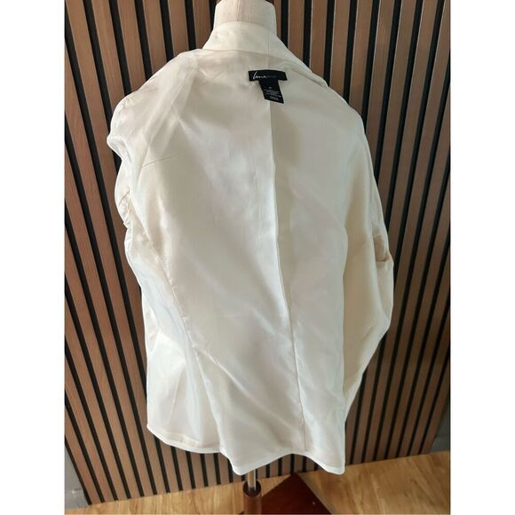 Lane Bryant cream blazer no buttons size 18 or xl - Picture 6 of 6